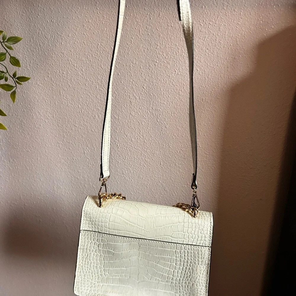 House of Harlow 1960 Croc-Embossed Bag with Gold Chain ✨Open to offers✨ - Picture 4 of 11